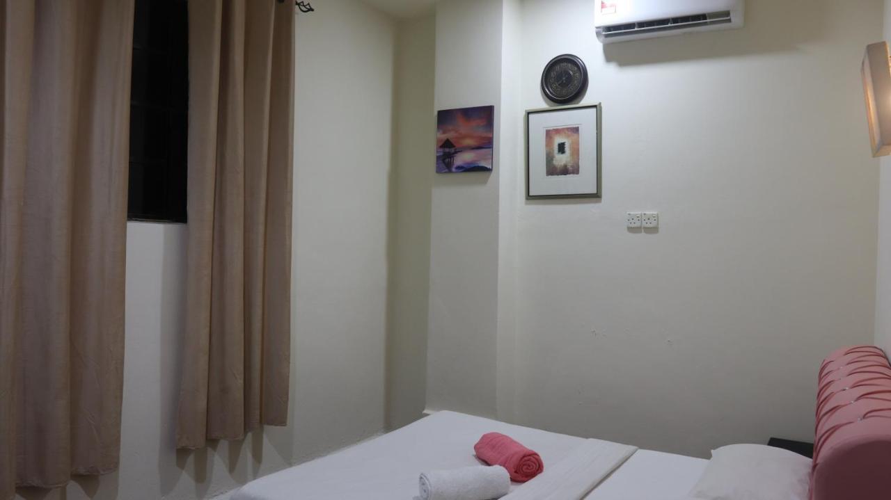 The Explorers Guesthouse And Hostel Kuala Lumpur Exterior foto