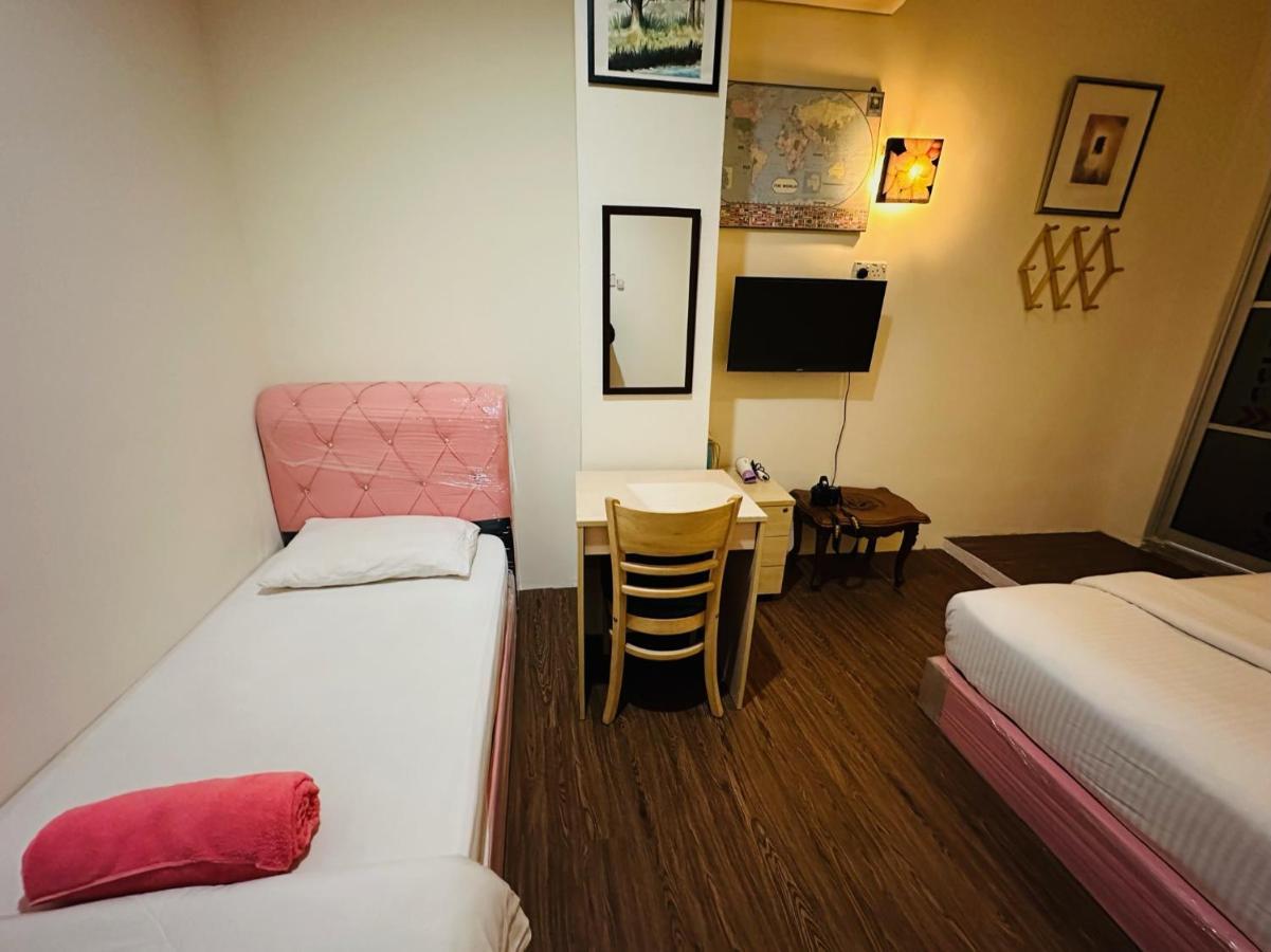 The Explorers Guesthouse And Hostel Kuala Lumpur Exterior foto