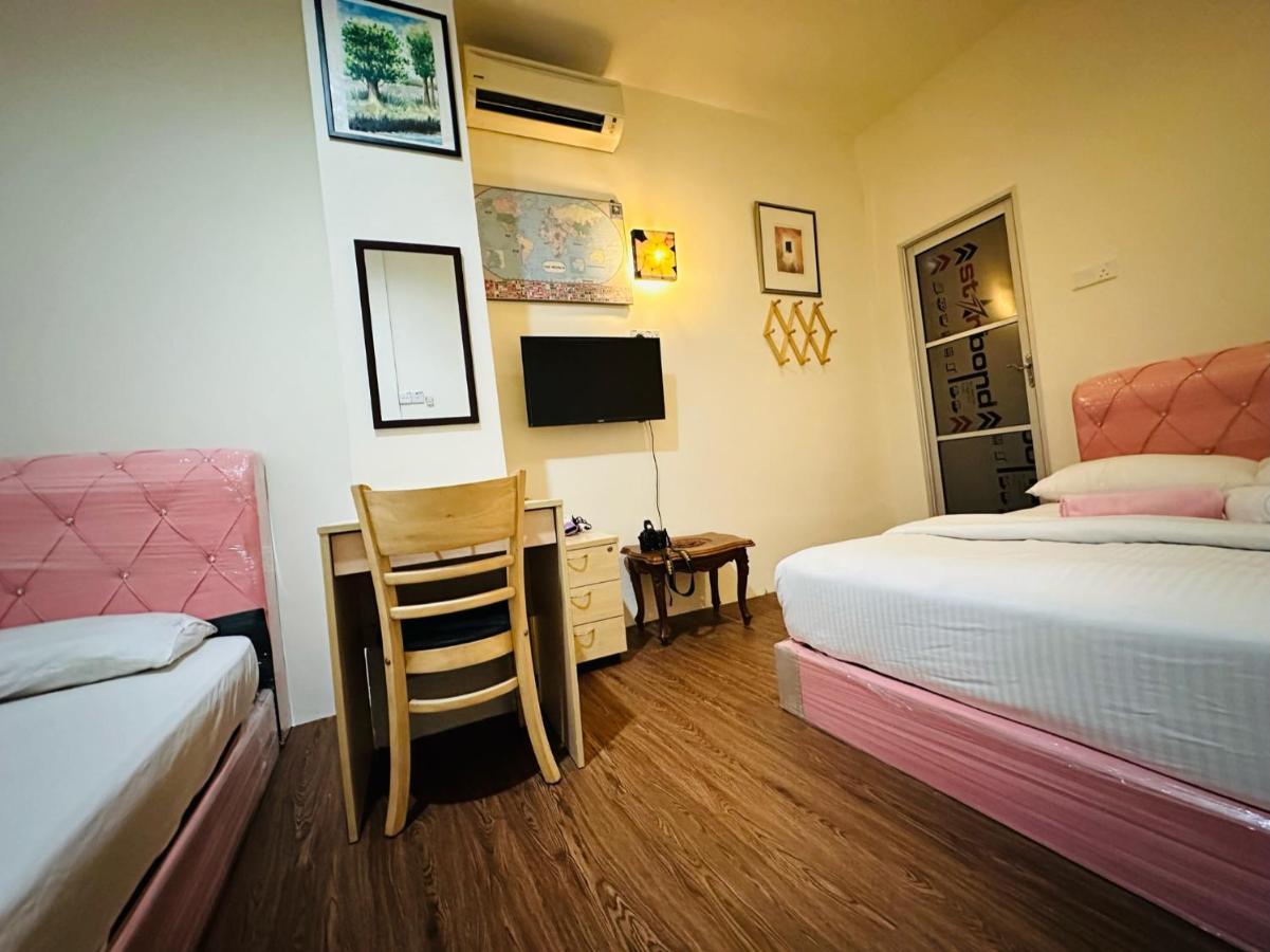 The Explorers Guesthouse And Hostel Kuala Lumpur Exterior foto