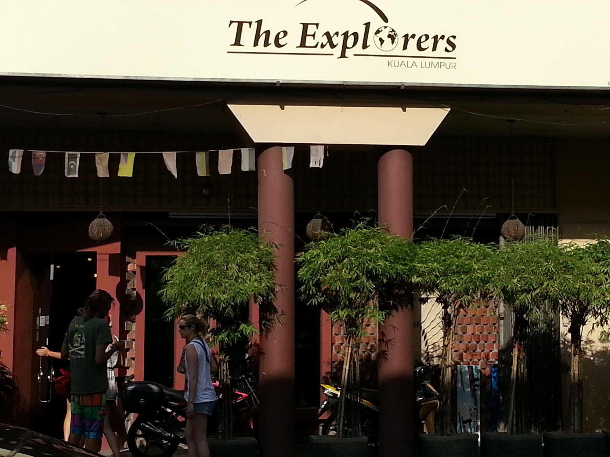 The Explorers Guesthouse And Hostel Kuala Lumpur Exterior foto