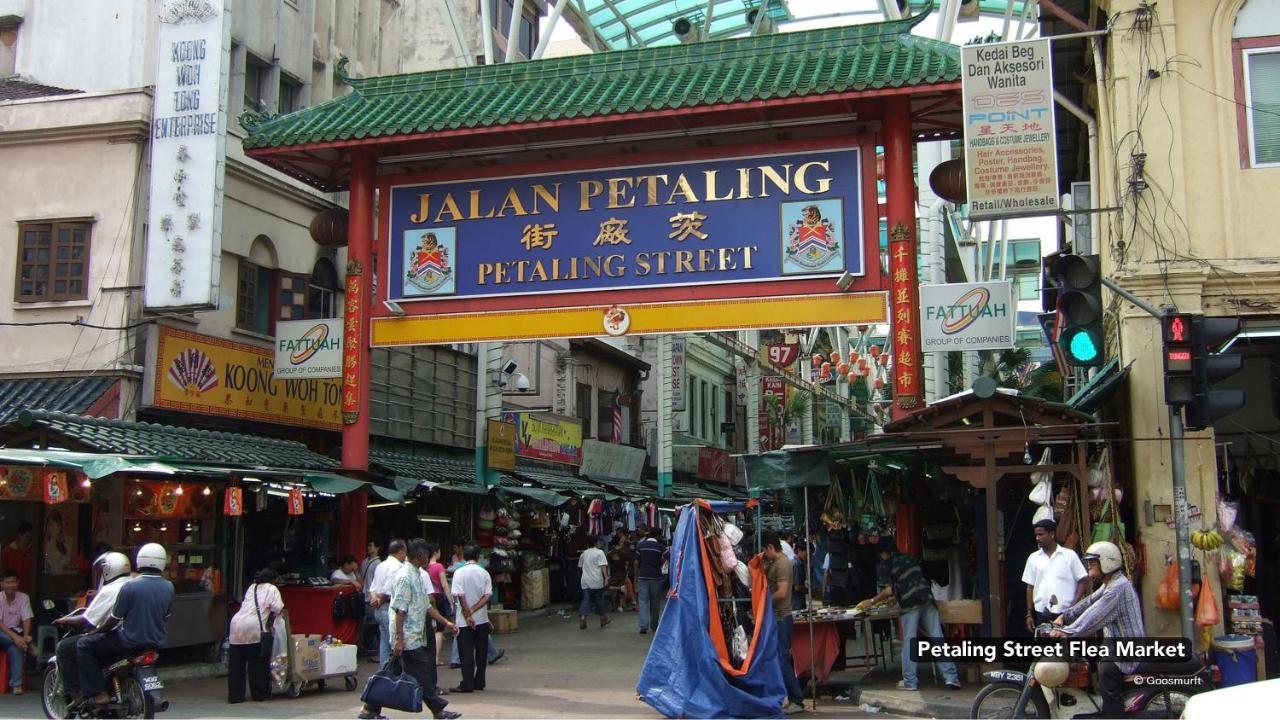 The Explorers Guesthouse And Hostel Kuala Lumpur Exterior foto