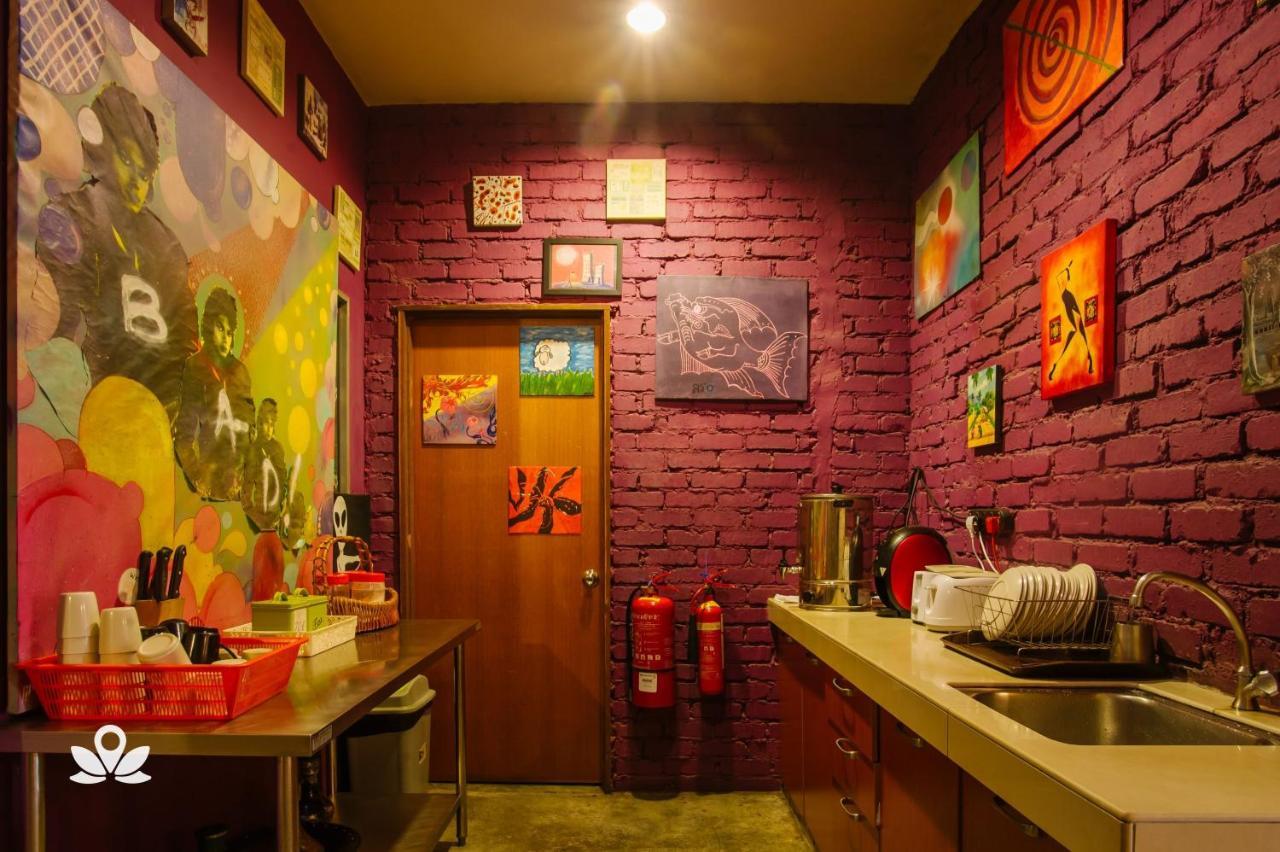 The Explorers Guesthouse And Hostel Kuala Lumpur Exterior foto
